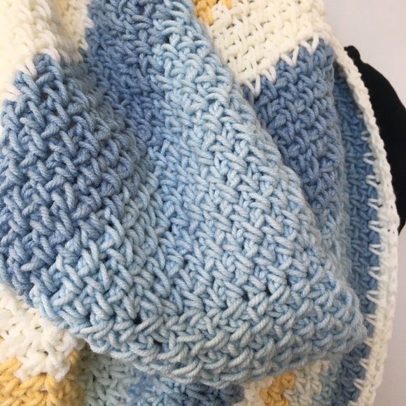 NEW Crochet Triangle Scarf/ Wrap / Neck Warmer Handmade Soft Shades Striped - Picture 2 of 3